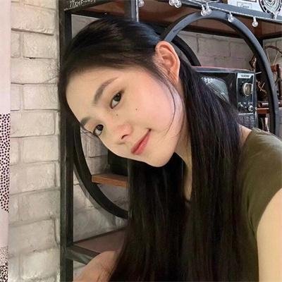 窃窃私语